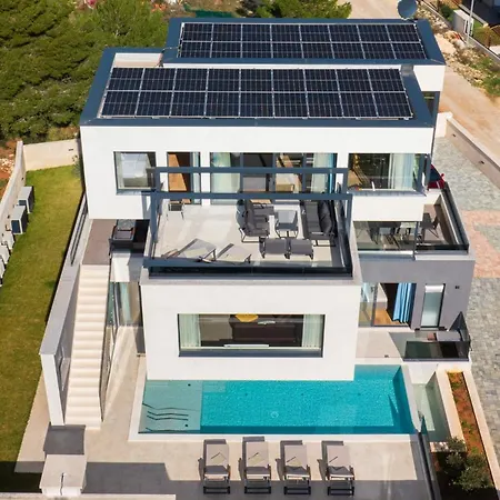 Villa Luxus Nerra In Mit Meerblick - By Istrabook Medulin