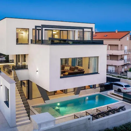 Luxus Nerra In Mit Meerblick Villa Medulin