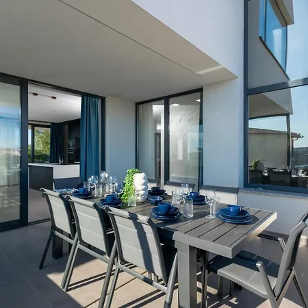 Luxus Nerra In Mit Meerblick Medulin