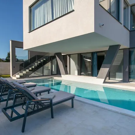 Villa Luxus Nerra In Mit Meerblick Medulin